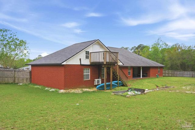 250 Shay Trl, Cantonment, FL 32533