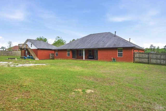 250 Shay Trl, Cantonment, FL 32533