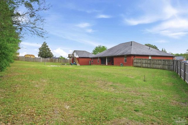 250 Shay Trl, Cantonment, FL 32533