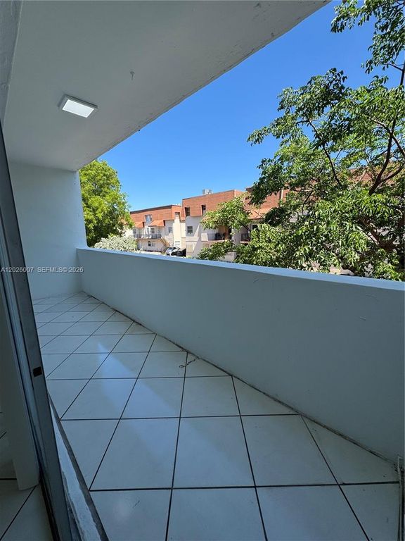 1555 W 44th Pl 244, Hialeah, FL 33012