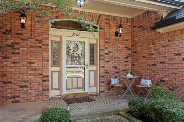 3508 Mckamy Oaks Trail, Arlington, TX 76017