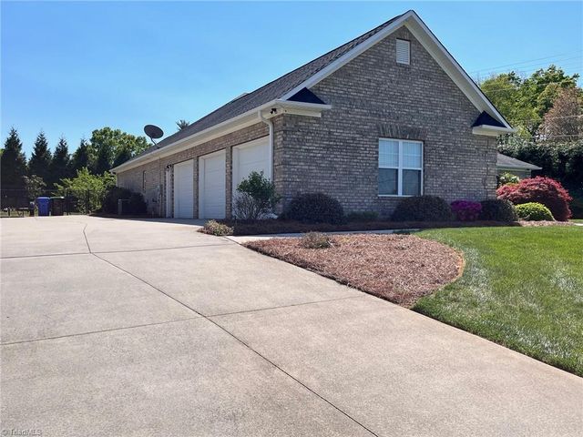 7490 Birchbend Lane, Lewisville, NC 27023