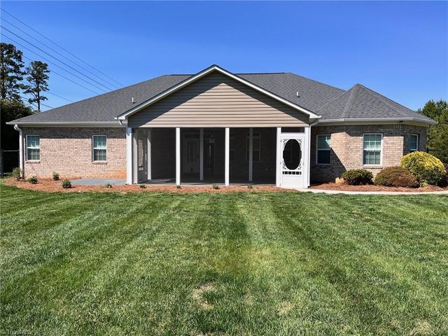 7490 Birchbend Lane, Lewisville, NC 27023