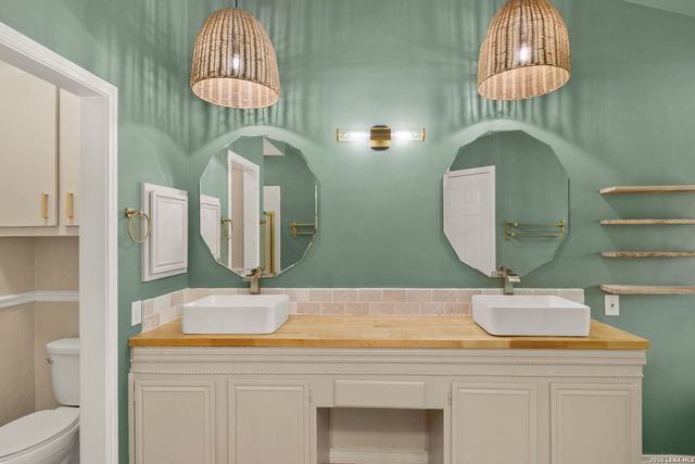 9218 Red Leg, San Antonio, TX 78240