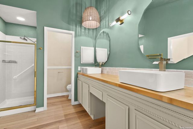 9218 Red Leg, San Antonio, TX 78240