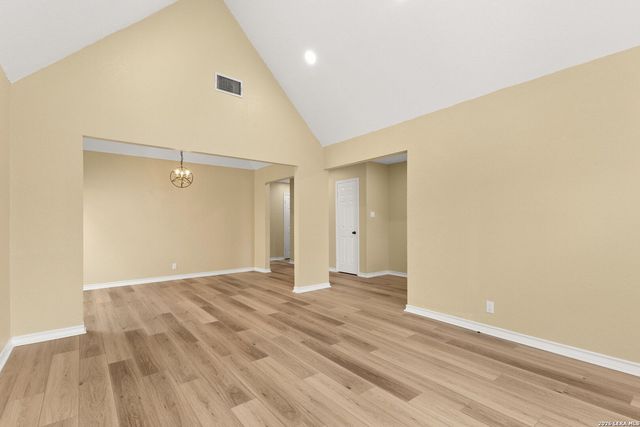 9218 Red Leg, San Antonio, TX 78240