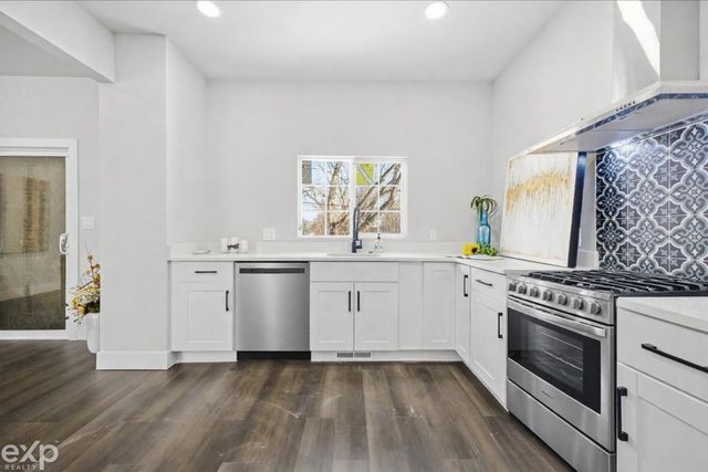 4486 Seyburn Street, Detroit, MI 48214