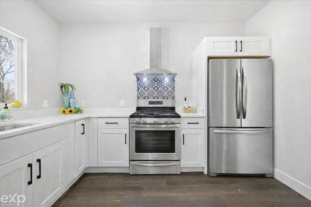 4486 Seyburn Street, Detroit, MI 48214