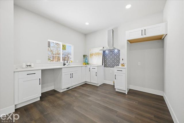 4486 Seyburn Street, Detroit, MI 48214