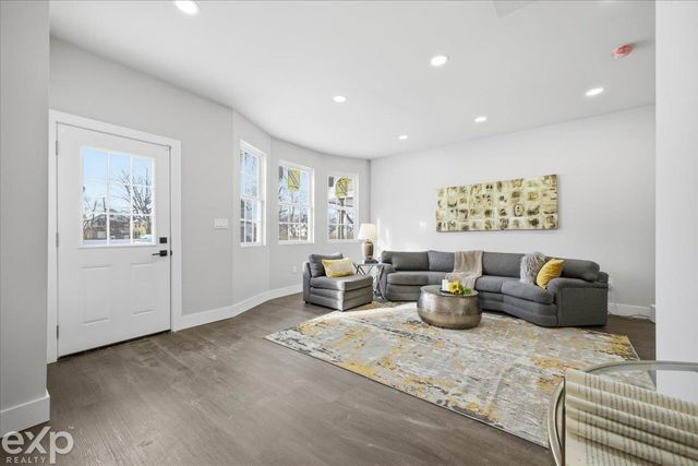 4486 Seyburn Street, Detroit, MI 48214