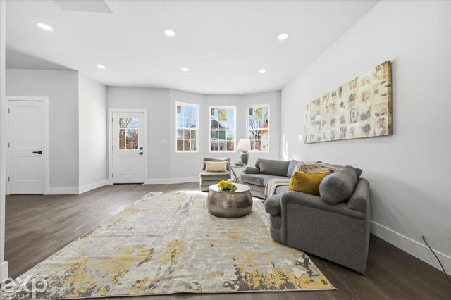 4486 Seyburn Street, Detroit, MI 48214