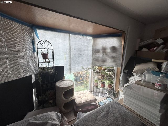 1000 N 8TH St 20, Reedsport, OR 97467