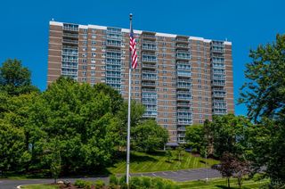 2444 Madison Road, Cincinnati, OH 45208