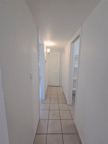 1007 N 19th Ave 4, Hollywood, FL 33020