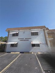 1007 N 19th Ave 4, Hollywood, FL 33020