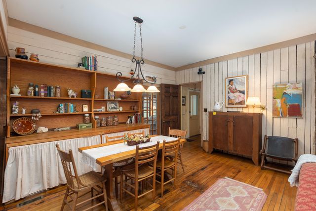 8425 Parshallville Road, Fenton, MI 48430