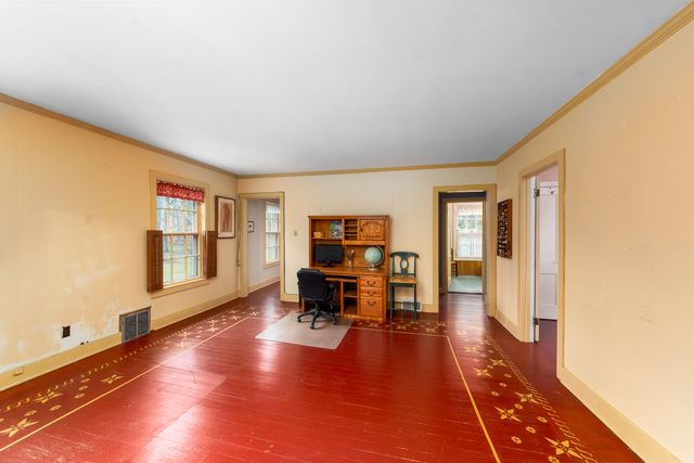 8425 Parshallville Road, Fenton, MI 48430