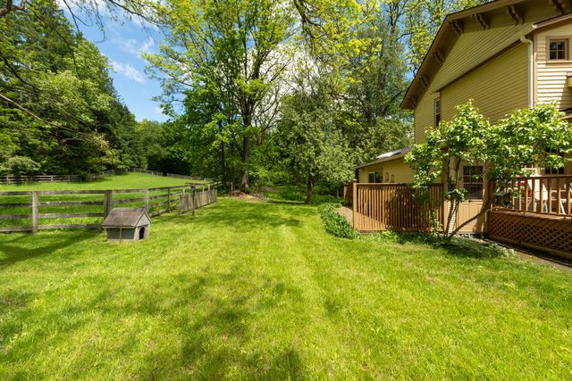 8425 Parshallville Road, Fenton, MI 48430