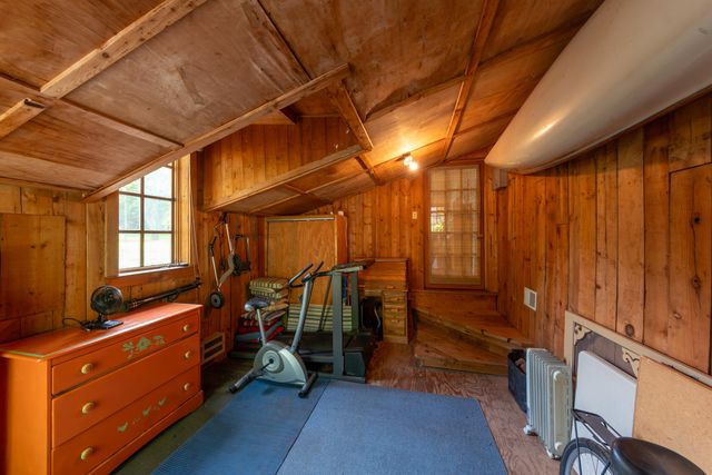 8425 Parshallville Road, Fenton, MI 48430