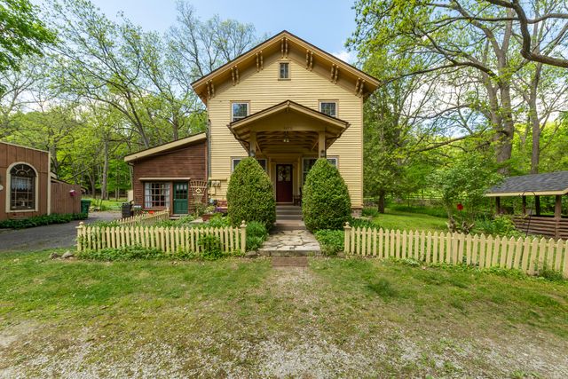 8425 Parshallville Road, Fenton, MI 48430