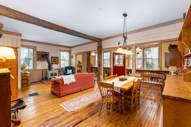 8425 Parshallville Road, Fenton, MI 48430