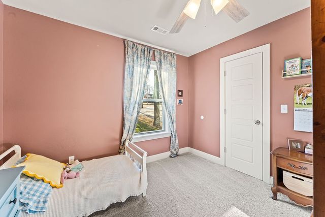 8 Charing Drive, Bella Vista, AR 72714