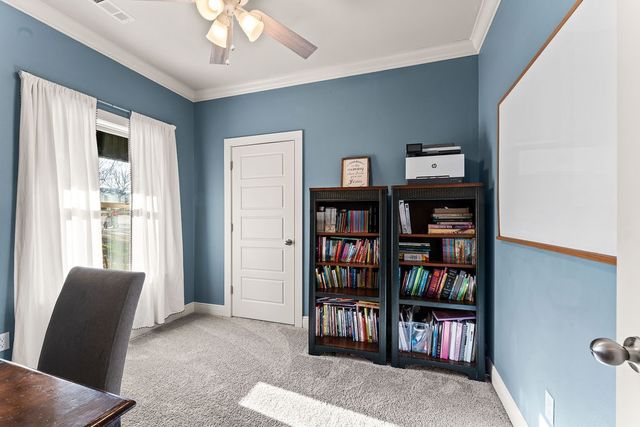 8 Charing Drive, Bella Vista, AR 72714