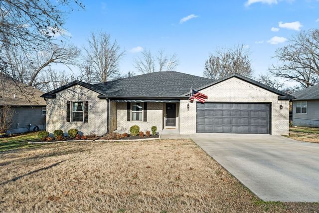 8 Charing Drive, Bella Vista, AR 72714