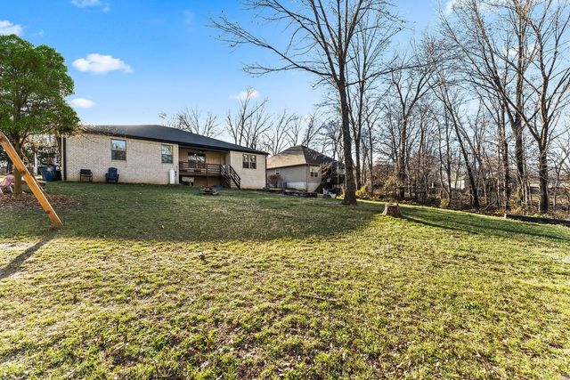 8 Charing Drive, Bella Vista, AR 72714