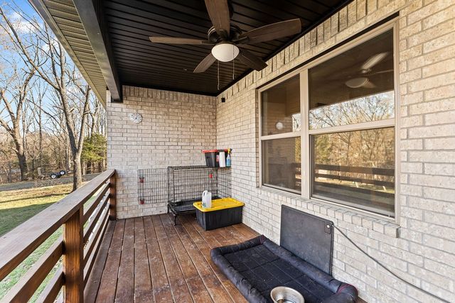 8 Charing Drive, Bella Vista, AR 72714