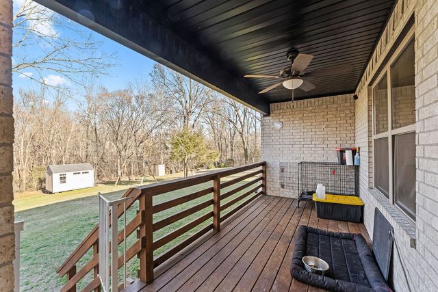 8 Charing Drive, Bella Vista, AR 72714