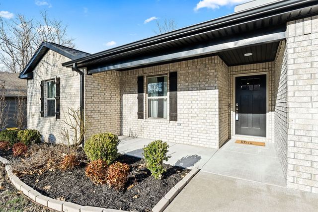 8 Charing Drive, Bella Vista, AR 72714