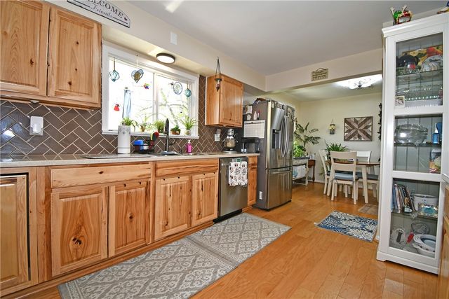 21 Robin Rd, Robinson Twp, PA 15136