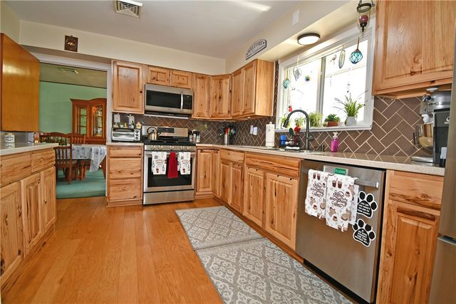 21 Robin Rd, Robinson Twp, PA 15136