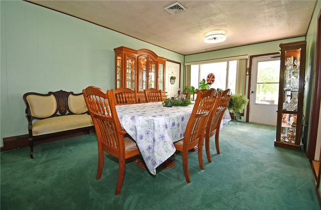 21 Robin Rd, Robinson Twp, PA 15136