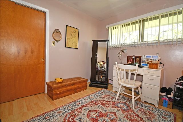 21 Robin Rd, Robinson Twp, PA 15136