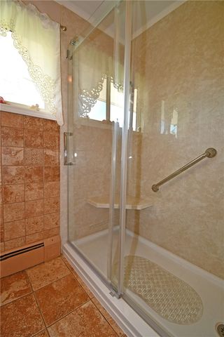 21 Robin Rd, Robinson Twp, PA 15136