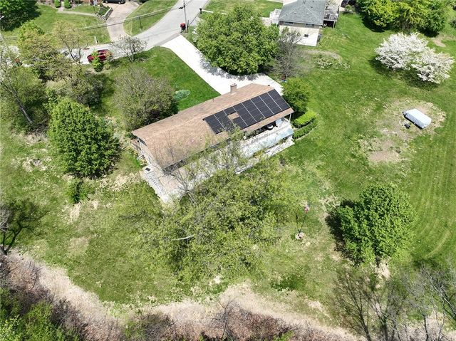 21 Robin Rd, Robinson Twp, PA 15136