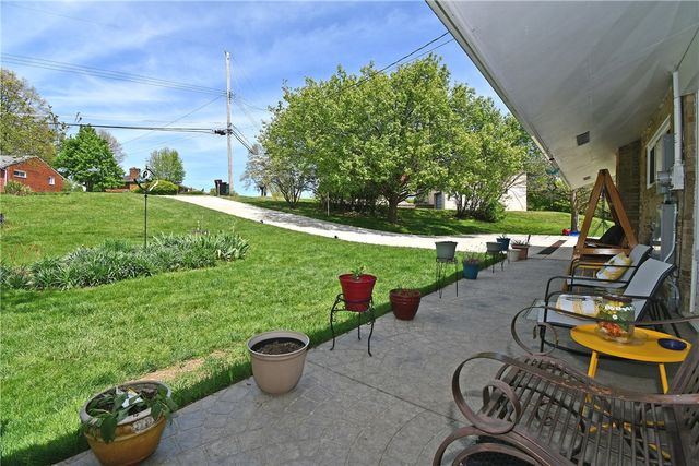 21 Robin Rd, Robinson Twp, PA 15136