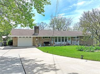 21 Robin Rd, Robinson Twp, PA 15136