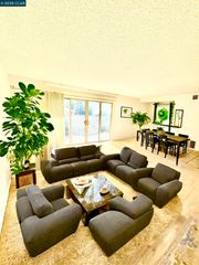 5025 Woodminster Ln 202, Oakland, CA 94602