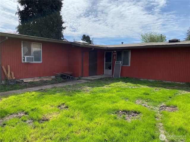 122 McKinley Street, Burlington, WA 98233