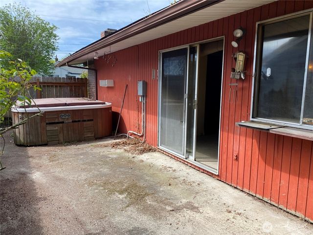 122 McKinley Street, Burlington, WA 98233