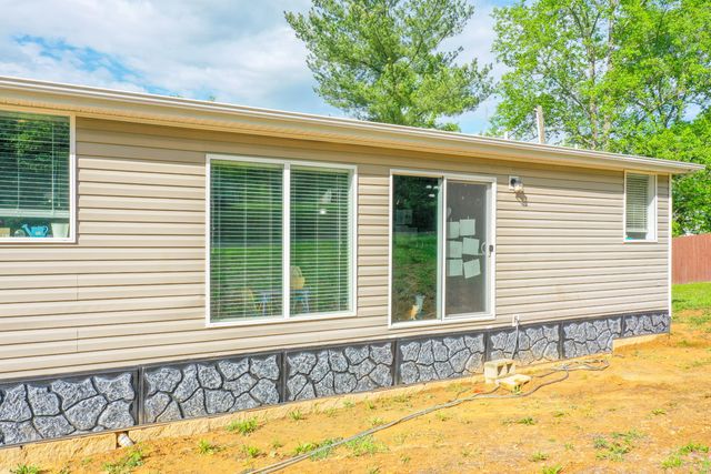 6989 W Laurel Road, London, KY 40741
