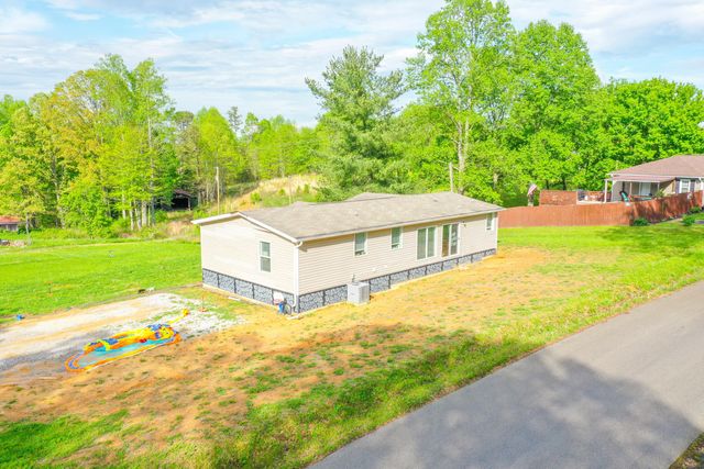 6989 W Laurel Road, London, KY 40741
