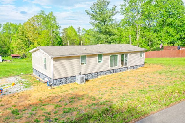 6989 W Laurel Road, London, KY 40741