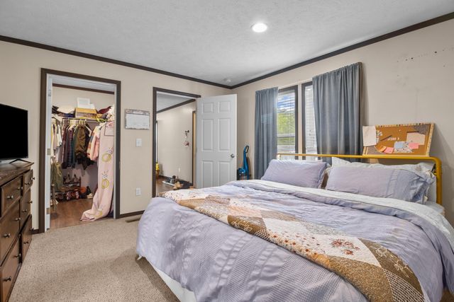 6989 W Laurel Road, London, KY 40741