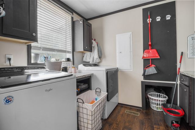 6989 W Laurel Road, London, KY 40741
