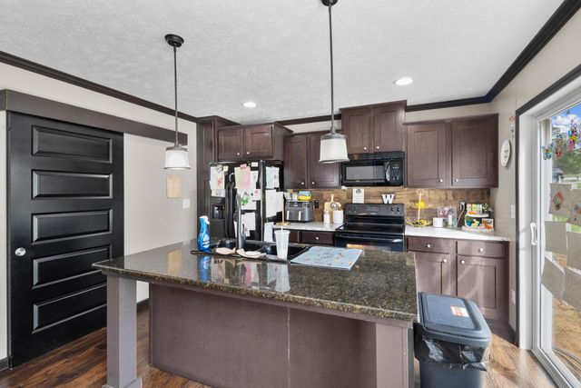 6989 W Laurel Road, London, KY 40741