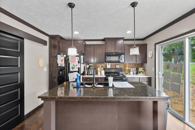 6989 W Laurel Road, London, KY 40741